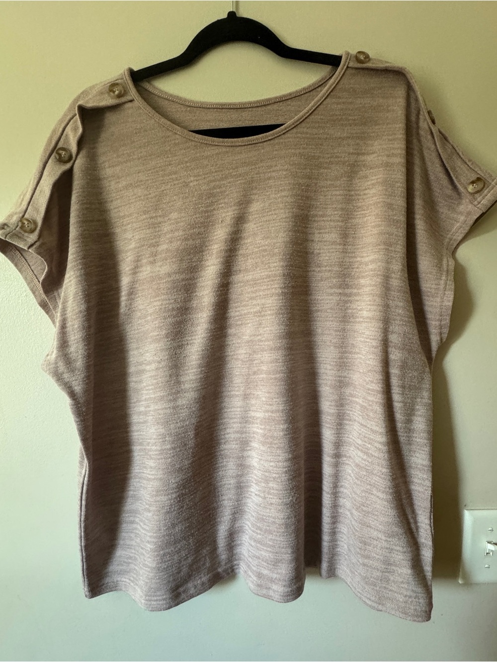 Boutique Mauve Button-Shoulder Women’s Top